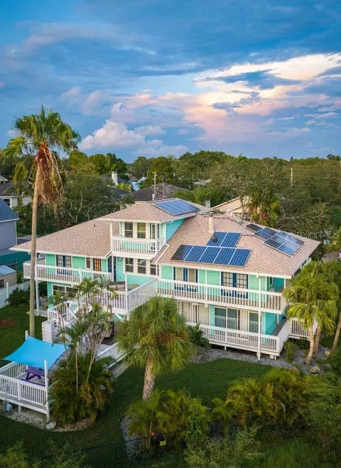 7500 141st St, Seminole, FL 33776