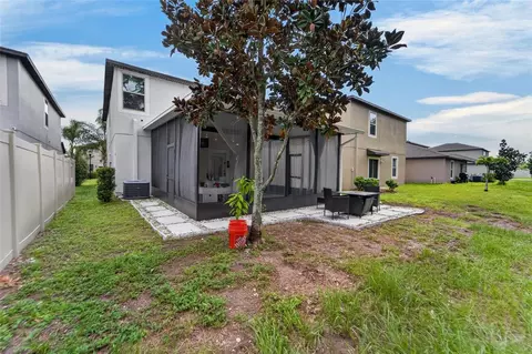 Exterior - 5035 Sable Chime Dr, Wimauma, FL 33598 photo 9 of 10