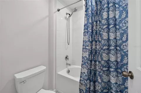 Bath - 5035 Sable Chime Dr, Wimauma, FL 33598 photo 7 of 7