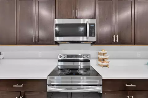 Kitchen - 5035 Sable Chime Dr, Wimauma, FL 33598 photo 5 of 5