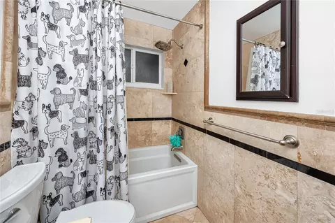 Bath - 1744 Harbor Cir E, Largo, FL 33770 photo 4 of 4