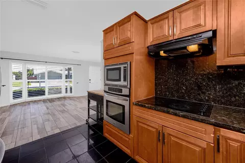 Kitchen - 1744 Harbor Cir E, Largo, FL 33770 photo 4 of 6