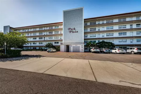 5060 76th Ave N #401, Pinellas Park, FL 33781