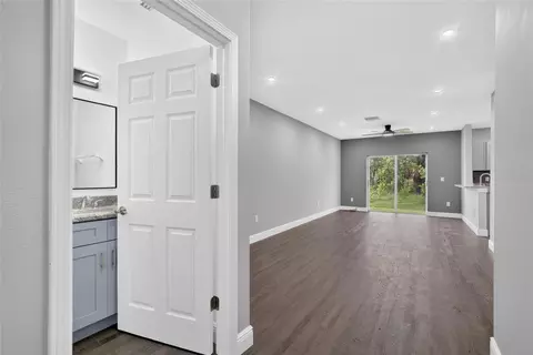 Entry Way - 6236 Olivedale Dr, Riverview, FL 33578 photo 2 of 6