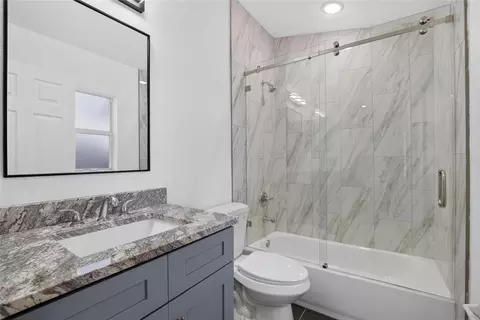 Bath - 6236 Olivedale Dr, Riverview, FL 33578 photo 6 of 7