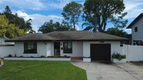 1842 Oregon Ave NE, Saint Petersburg, FL 33703