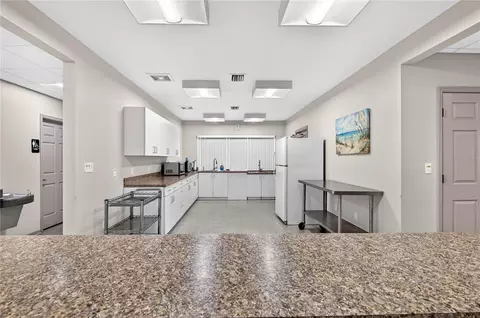 Kitchen - 2000 E Bay Dr #33, Largo, FL 33771 photo 4 of 4