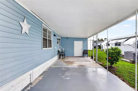 Exterior - 2000 E Bay Dr #33, Largo, FL 33771 photo 5 of 8