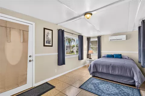 Bedroom - 2000 E Bay Dr #33, Largo, FL 33771 photo 6 of 7