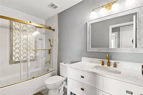 Bath - 10922 Subtle Trail Dr, Riverview, FL 33579 photo 2 of 4
