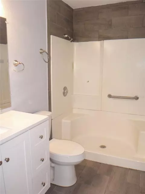 Bath - 1125 Britts Ln, Bartow, FL 33830 photo 1 of 2