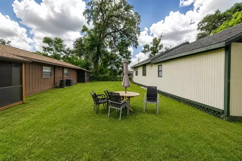 Exterior - 5222 Bogdonoff Dr, Seffner, FL 33584 photo 2 of 4
