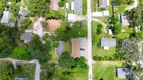 View/Area - 5222 Bogdonoff Dr, Seffner, FL 33584 photo 5 of 6
