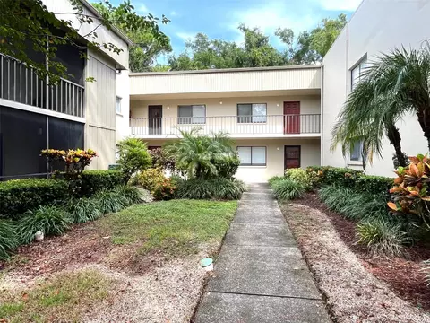 3300 Fox Chase Cir N #219, Palm Harbor, FL 34683