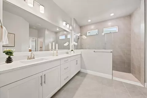 Bath - 11756 Richmond Trl, Parrish, FL 34219 photo 3 of 3
