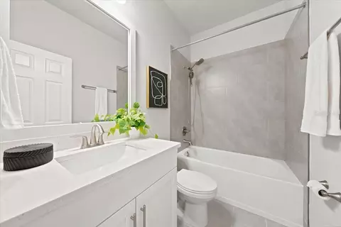Bath - 11756 Richmond Trl, Parrish, FL 34219 photo 1 of 3