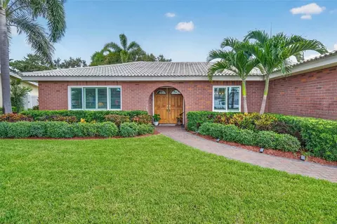 6225 43rd Ave N, Kenneth City, FL 33709