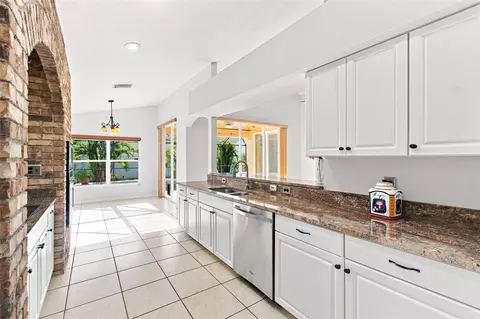 Kitchen - 6637 Thackston Dr, Riverview, FL 33578 photo 1 of 6
