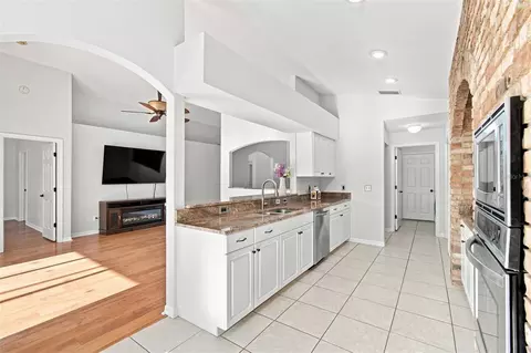 Entry Way - 6637 Thackston Dr, Riverview, FL 33578 photo 1 of 3