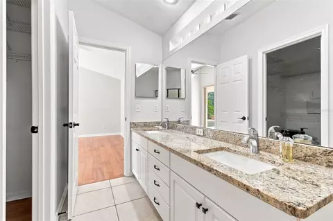 Bath - 6637 Thackston Dr, Riverview, FL 33578 photo 3 of 5