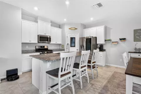 Kitchen - 11618 Gold Dust Ct, Riverview, FL 33579 photo 4 of 7