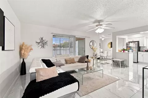7210 N Manhattan Ave #1014, Tampa, FL 33614