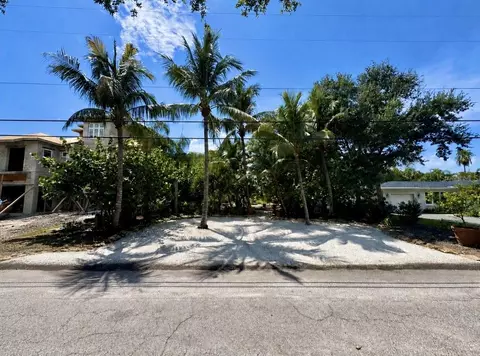 956 Bay Esplanade, Clearwater, FL 33767