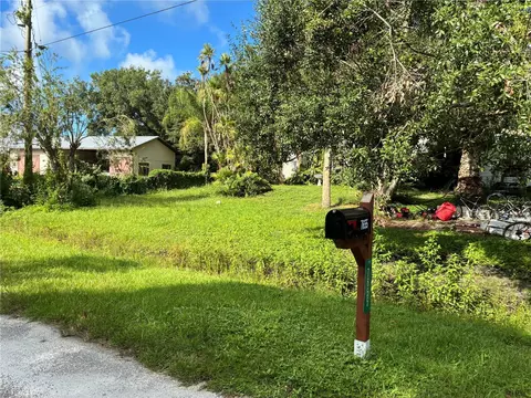 7655 NE 8th Dr, Okeechobee, FL 34974 photo 2