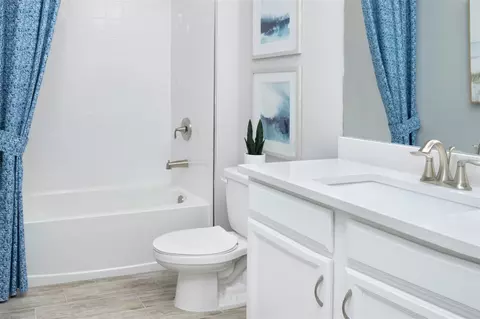 Bath - 12406 51st St E, Parrish, FL 34219 photo 1 of 2