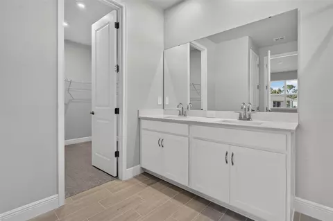 Bath - 12430 51st St E, Parrish, FL 34219 photo 1 of 3