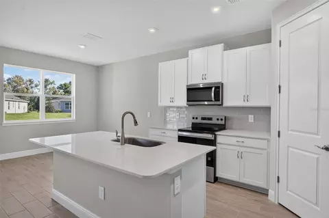Kitchen - 12430 51st St E, Parrish, FL 34219 photo 3 of 3