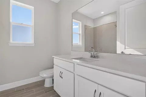 Bath - 12430 51st St E, Parrish, FL 34219 photo 3 of 3