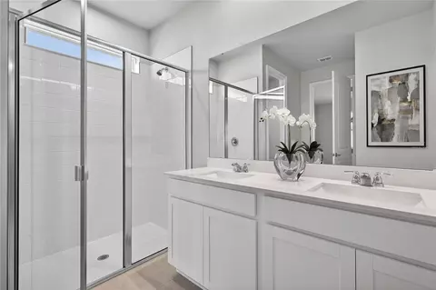 Bath - 12430 51st St E, Parrish, FL 34219 photo 1 of 1