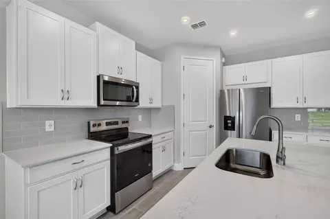Kitchen - 12430 51st St E, Parrish, FL 34219 photo 1 of 3