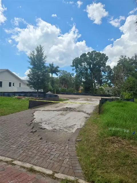 319 Rafael Blvd NE, Saint Petersburg, FL 33704