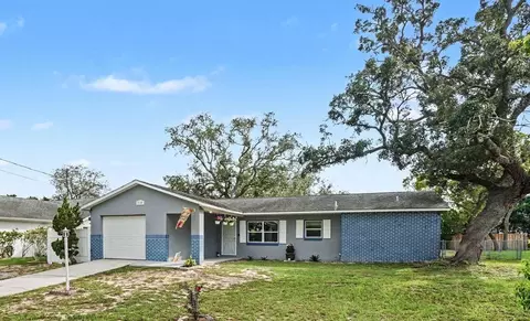 Exterior - 8318 Goodrich St, Spring Hill, FL 34606 photo 3 of 8
