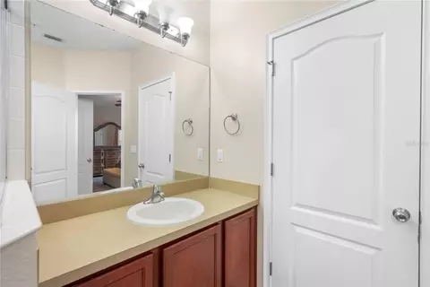 Bath - 1936 Compass Flower Way, Ocoee, FL 34761 photo 5 of 6