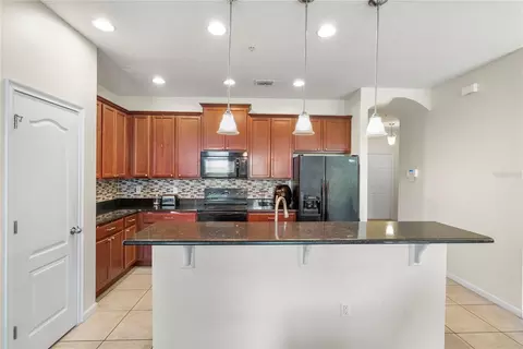 Kitchen - 1936 Compass Flower Way, Ocoee, FL 34761 photo 4 of 5