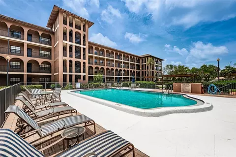 6100 Gulfport Blvd S #405, Gulfport, FL 33707