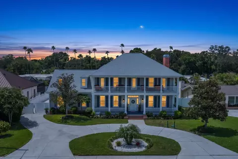 1322 Golf View Dr, Belleair, FL 33756