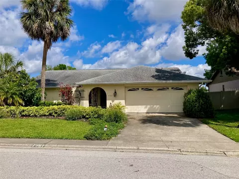 7561 Holly Lake Ln, New Port Richey, FL 34653