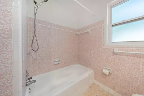 Bath - 1690 Pinehurst Rd, Dunedin, FL 34698 photo 2 of 5
