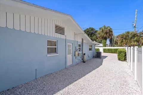 Exterior - 1690 Pinehurst Rd, Dunedin, FL 34698 photo 8 of 15
