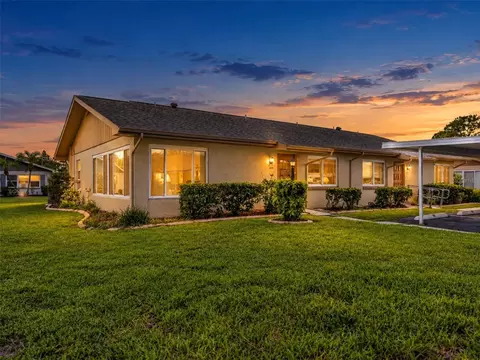 110 Gloucester Blvd #346, Sun City Center, FL 33573