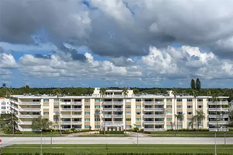 1200 N Shore Dr NE #208, Saint Petersburg, FL 33701