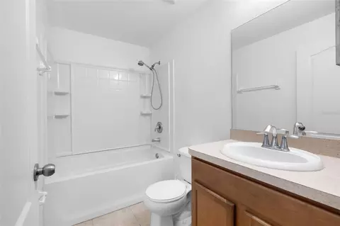 Bath - 10931 Keys Gate Dr, Riverview, FL 33579 photo 2 of 3