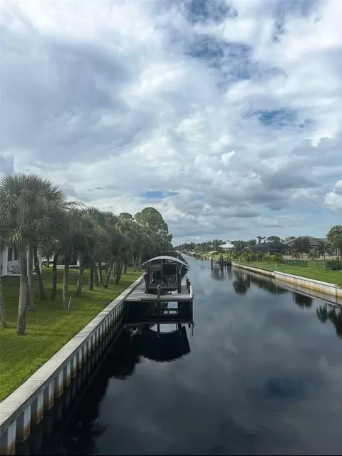 2265 Cedarwood St, Port Charlotte, FL 33948