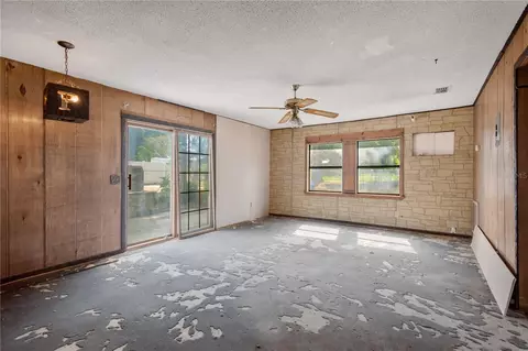 Living - 418 Euclid Ave, Seffner, FL 33584 photo 3 of 4