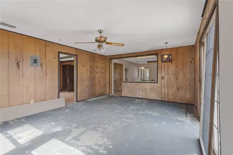 Living - 418 Euclid Ave, Seffner, FL 33584 photo 4 of 4