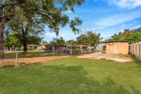 Exterior - 418 Euclid Ave, Seffner, FL 33584 photo 7 of 8